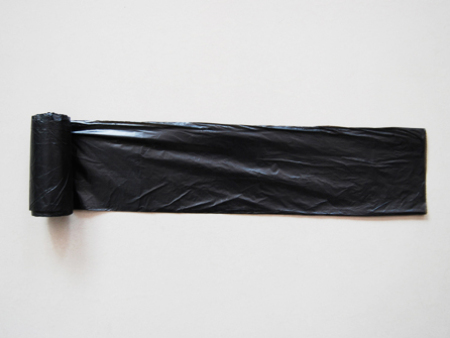 八角黑(hei)色垃圾(ji)連卷袋(dai)